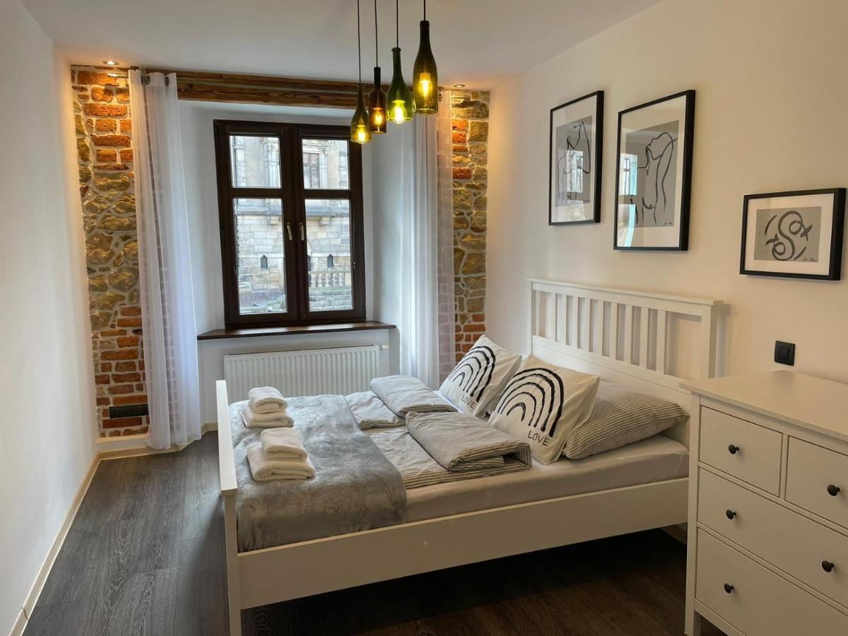 Apartament Przy Ratuszu Kłodzko Exterior foto