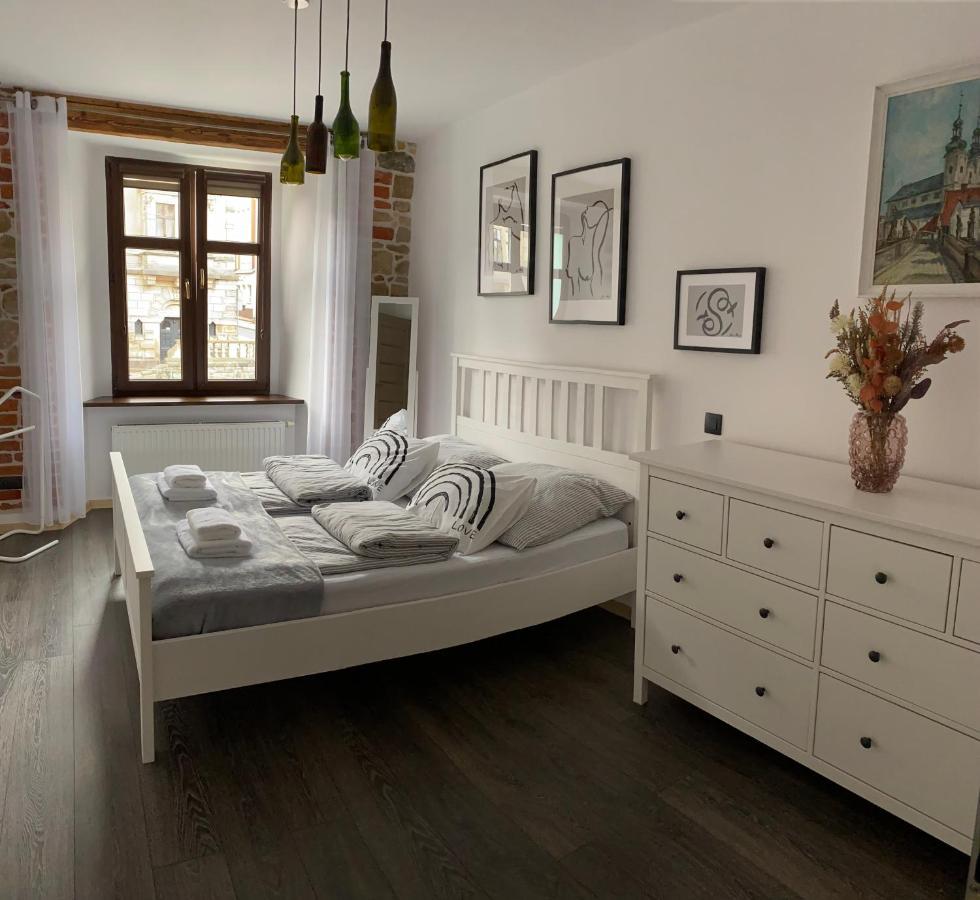 Apartament Przy Ratuszu Kłodzko Exterior foto